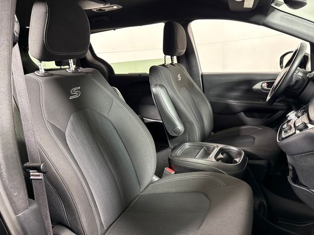 2020 Chrysler Pacifica Touring