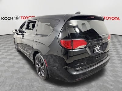 2020 Chrysler Pacifica Touring