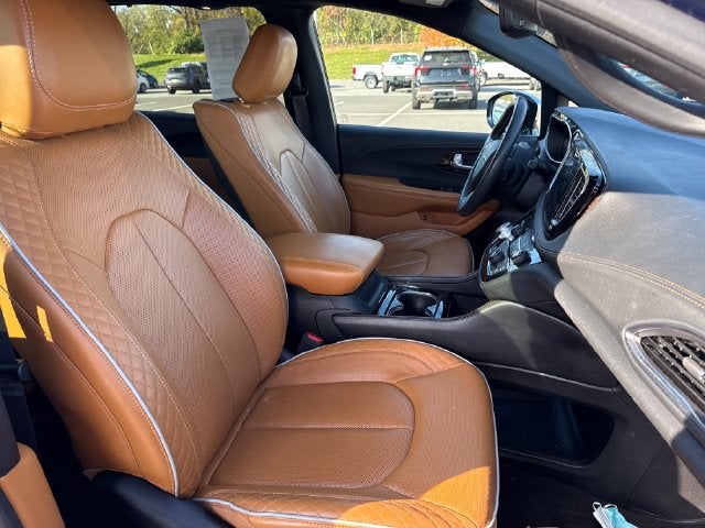 2023 Chrysler Pacifica Hybrid Pinnacle