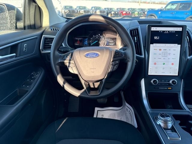 2023 Ford Edge SE