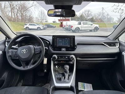 2020 Toyota RAV4 LE