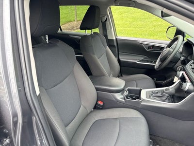 2025 Toyota RAV4 Hybrid LE