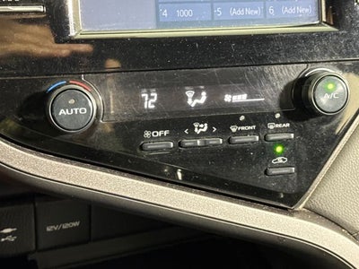 2019 Toyota Camry SE