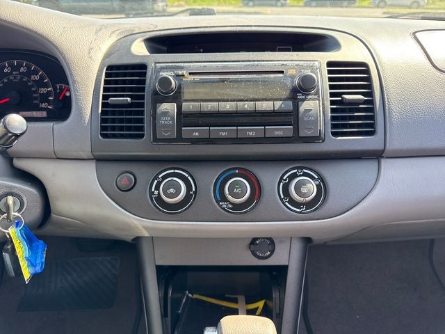 2005 Toyota Camry LE