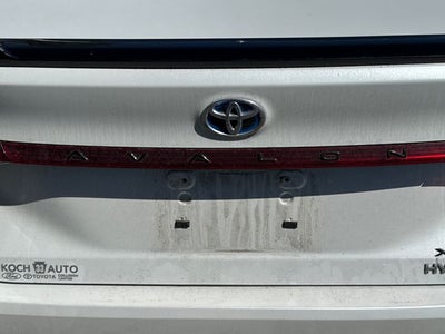 2020 Toyota Avalon Hybrid XSE