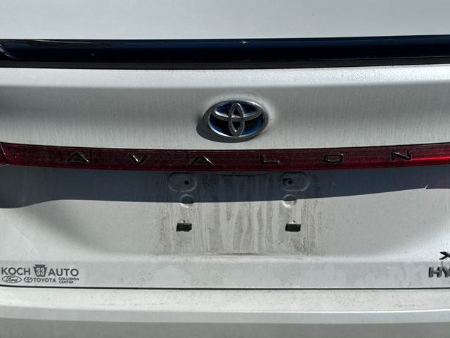 2020 Toyota Avalon Hybrid XSE