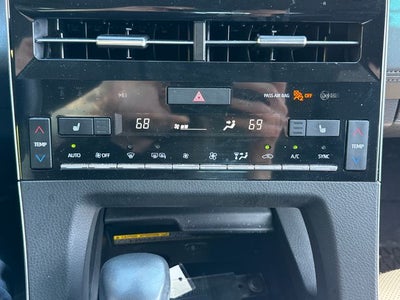 2020 Toyota Avalon Hybrid XSE