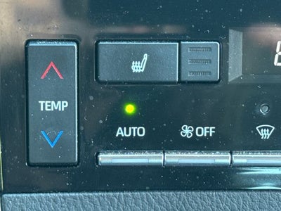 2020 Toyota Avalon Hybrid XSE