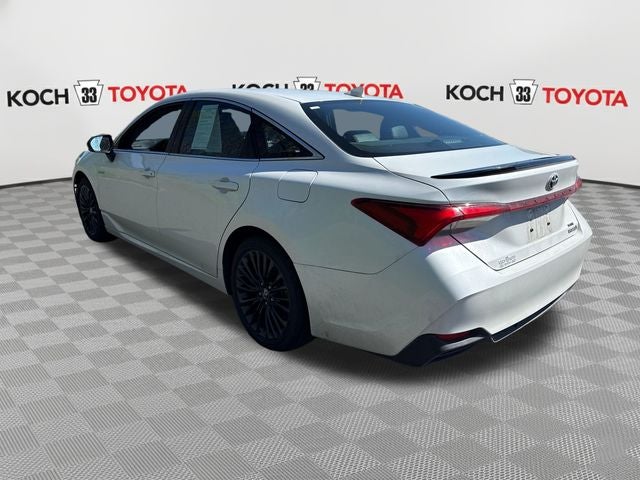 2020 Toyota Avalon Hybrid XSE