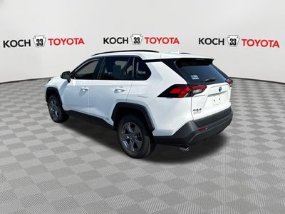 2022 Toyota RAV4 Hybrid XLE