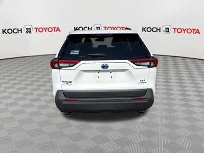 2022 Toyota RAV4 Hybrid XLE