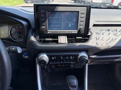 2022 Toyota RAV4 Hybrid XLE