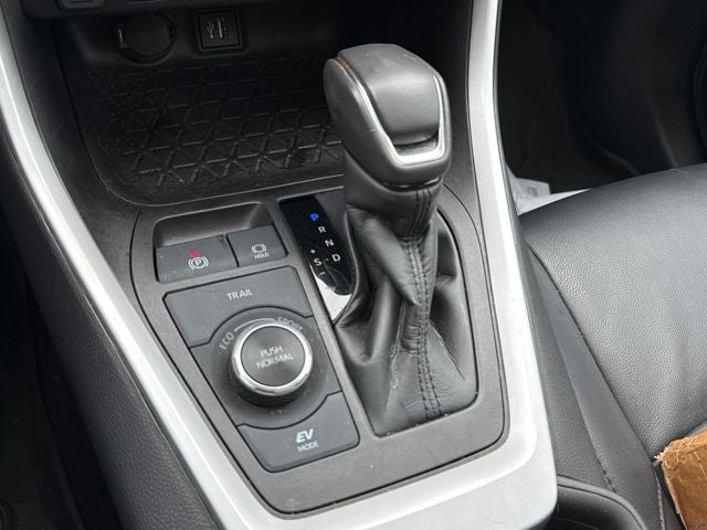 2023 Toyota RAV4 Hybrid SE