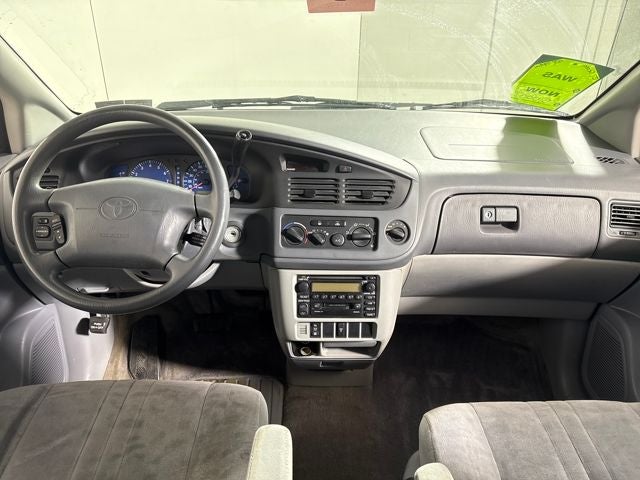 2002 Toyota Sienna LE