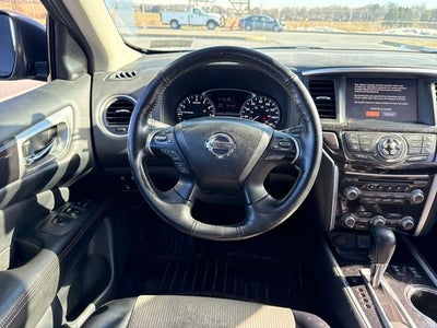 2020 Nissan Pathfinder SV