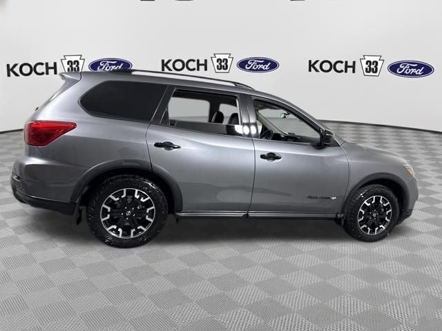 2020 Nissan Pathfinder SV