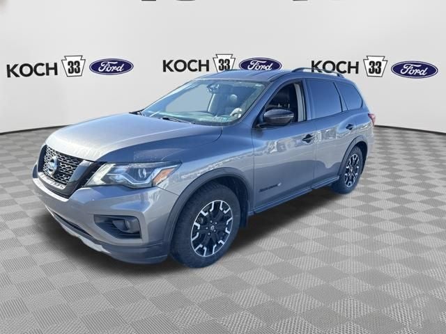 2020 Nissan Pathfinder SV