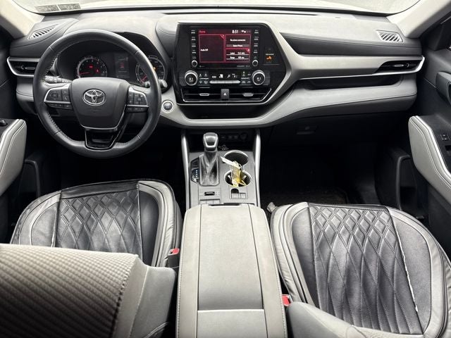 2021 Toyota Highlander LE