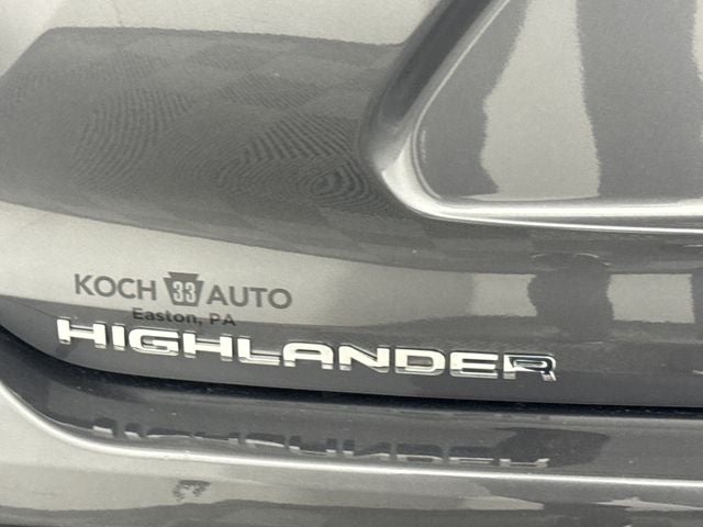 2022 Toyota Highlander LE