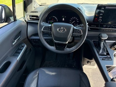 2023 Toyota Sienna XSE 7 Passenger