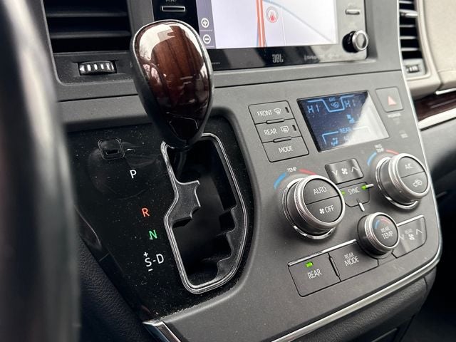 2019 Toyota Sienna Limited Premium 7 Passenger