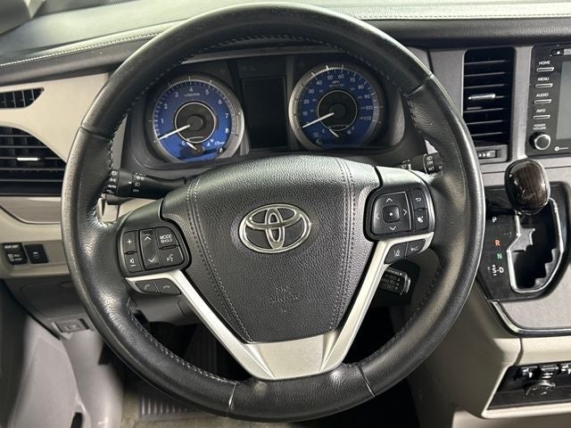 2018 Toyota Sienna XLE 7 Passenger
