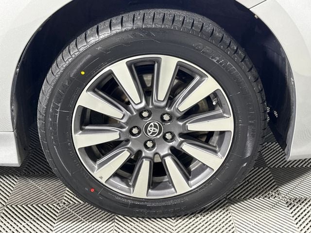 2018 Toyota Sienna XLE 7 Passenger