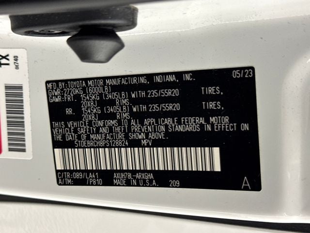 2023 Toyota Highlander Hybrid Platinum