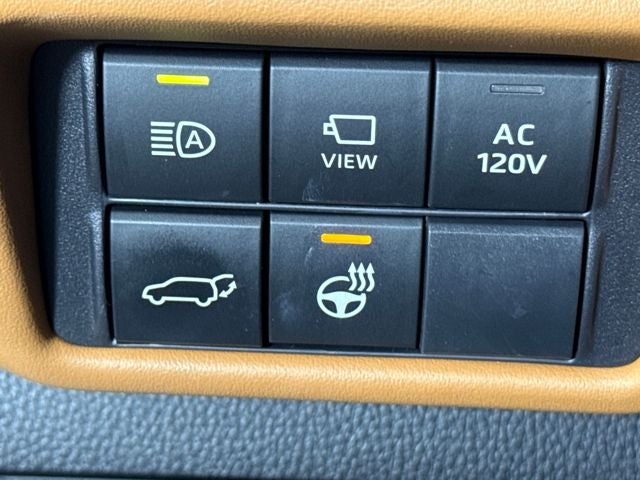 2023 Toyota Highlander Hybrid Platinum