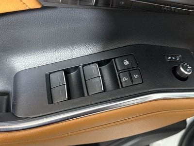 2023 Toyota Highlander Hybrid Platinum