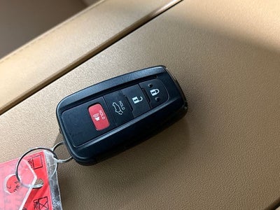 2023 Toyota Highlander Hybrid Platinum