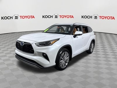 2023 Toyota Highlander Hybrid Platinum