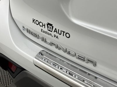 2023 Toyota Highlander Hybrid Platinum