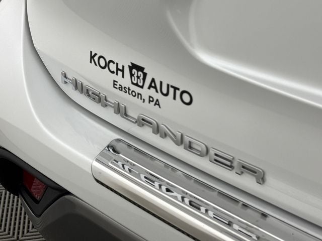 2023 Toyota Highlander Hybrid Platinum