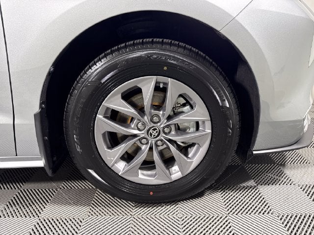 2024 Toyota Sienna XLE 7 Passenger