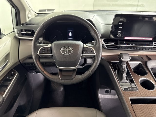 2024 Toyota Sienna XLE 7 Passenger