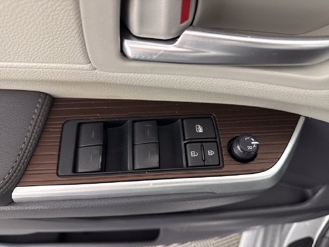 2024 Toyota Sienna XLE 7 Passenger