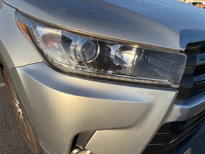 2017 Toyota Highlander SE