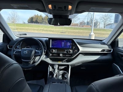 2024 Toyota Highlander Hybrid XLE Nightshade