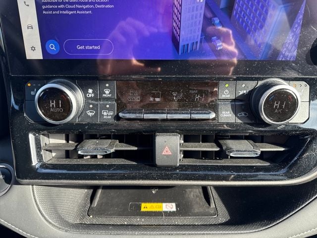 2024 Toyota Highlander Hybrid XLE Nightshade