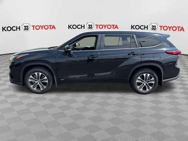 2023 Toyota Highlander Hybrid XLE