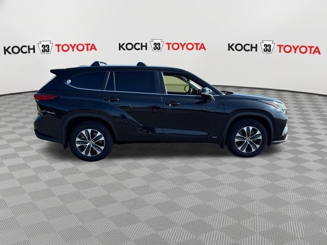 2023 Toyota Highlander Hybrid XLE