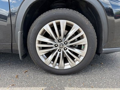 2023 Toyota Highlander Platinum