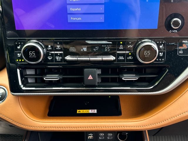 2023 Toyota Highlander Platinum