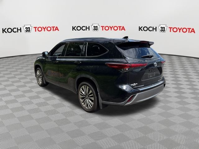 2023 Toyota Highlander Platinum