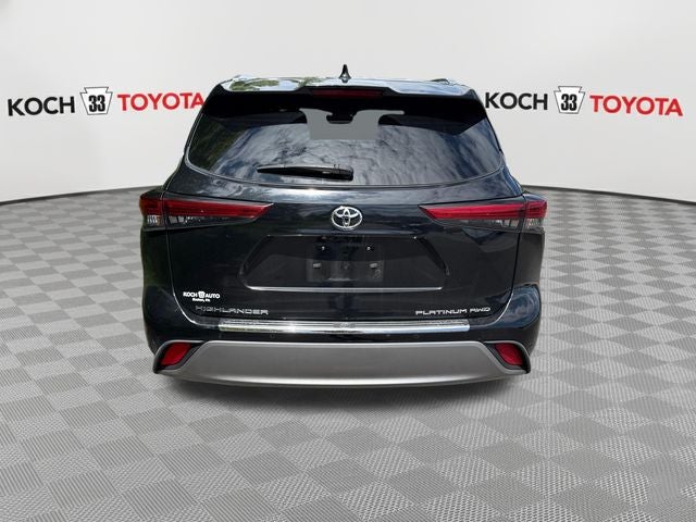 2023 Toyota Highlander Platinum