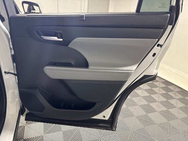 2025 Toyota Highlander XLE