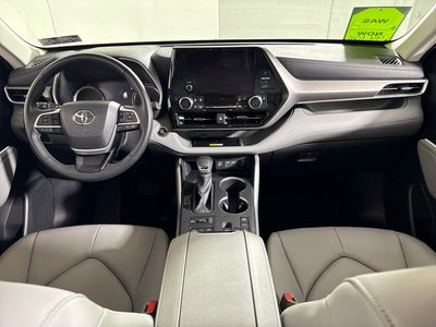 2025 Toyota Highlander XLE