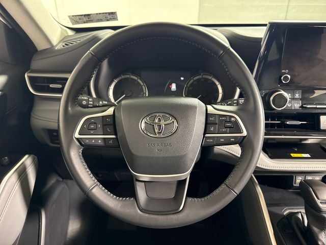 2025 Toyota Highlander XLE