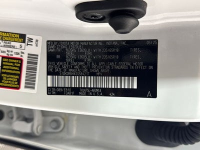2025 Toyota Highlander XLE